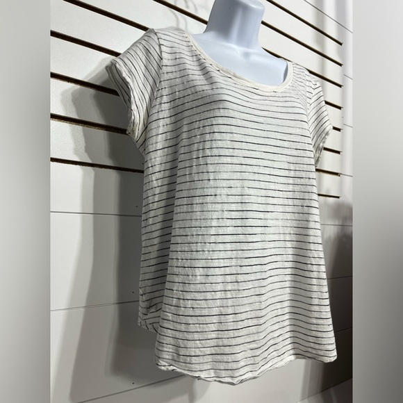 Liz Claiborne tee - Picture 3 of 7